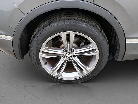 Volkswagen Tiguan 30 of 30