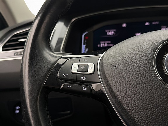 Volkswagen Tiguan 16 of 30