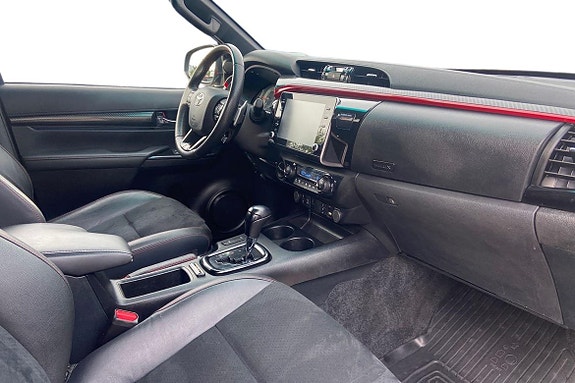 Toyota HiLux 7 of 21