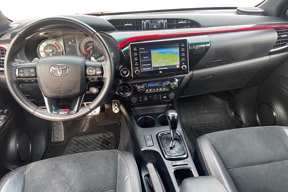Toyota HiLux 10 of 21