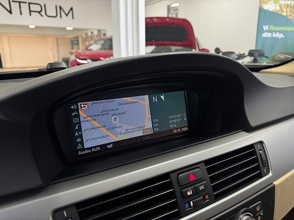 BMW 330d 14 of 22