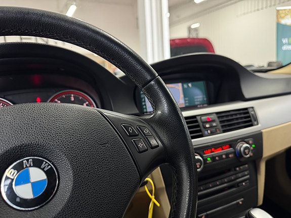 BMW 330d 9 of 22