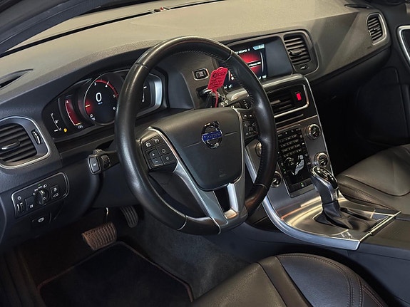 Volvo V60 Cross Country 19 of 19