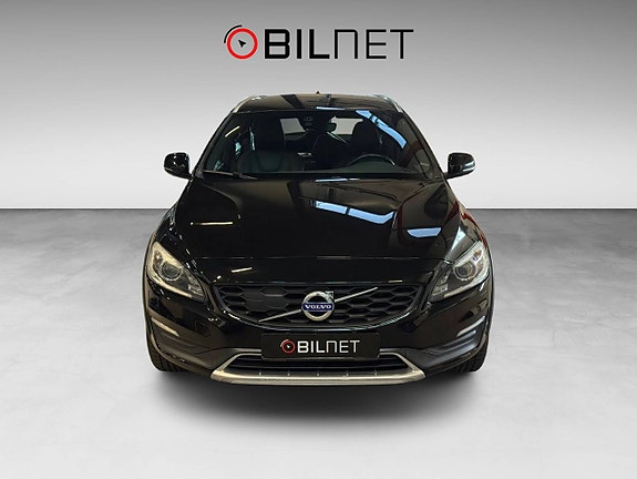 Volvo V60 Cross Country 5 of 19
