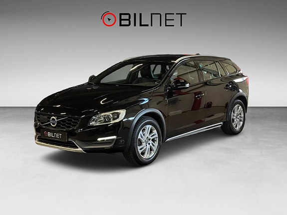 Volvo V60 Cross Country 7 of 19