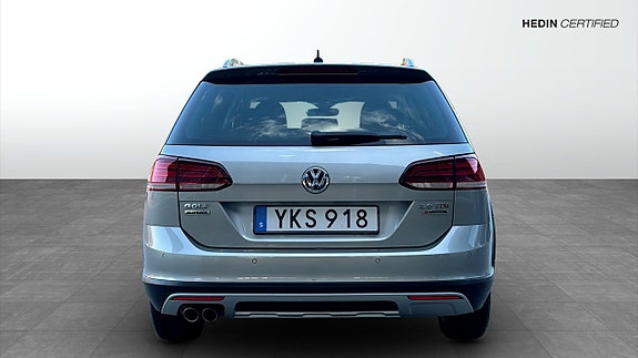 Volkswagen Golf Alltrack 7 of 12