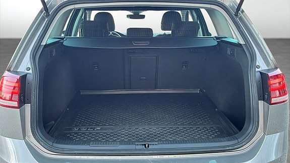 Volkswagen Golf Alltrack 10 of 12