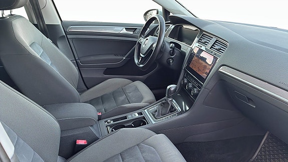 Volkswagen Golf Alltrack 3 of 12