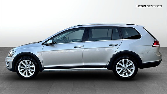 Volkswagen Golf Alltrack 6 of 12