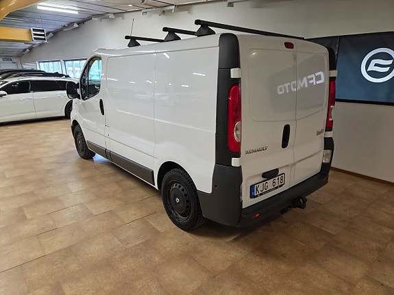 Renault Trafic 4 of 11