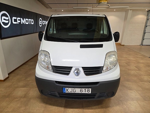 Renault Trafic 2 of 11