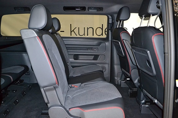 Volkswagen ID. Buzz 18 of 30