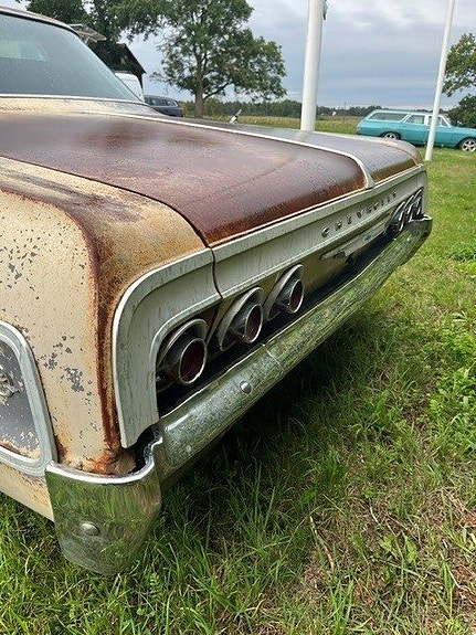 Chevrolet Impala 5 of 9