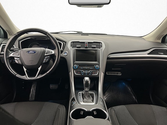 Ford Mondeo 13 of 30