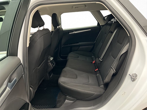 Ford Mondeo 17 of 30
