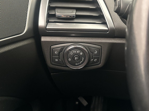 Ford Mondeo 27 of 30