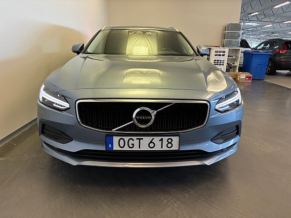 Volvo V90 2 of 19