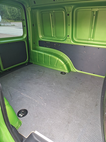 Volkswagen Caddy 2 of 3
