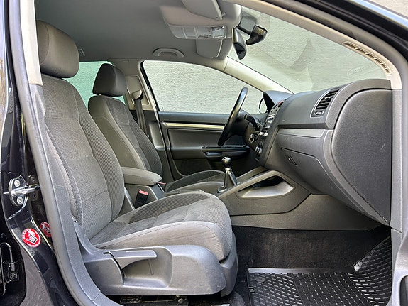 Volkswagen Golf V 10 of 14