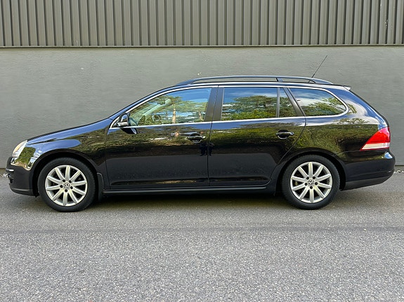 Volkswagen Golf V 2 of 14