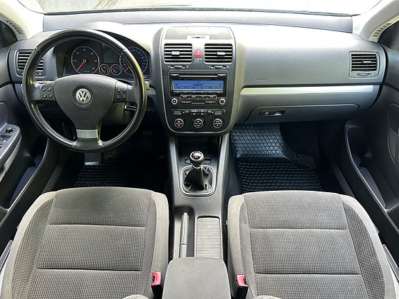 Volkswagen Golf V 8 of 14