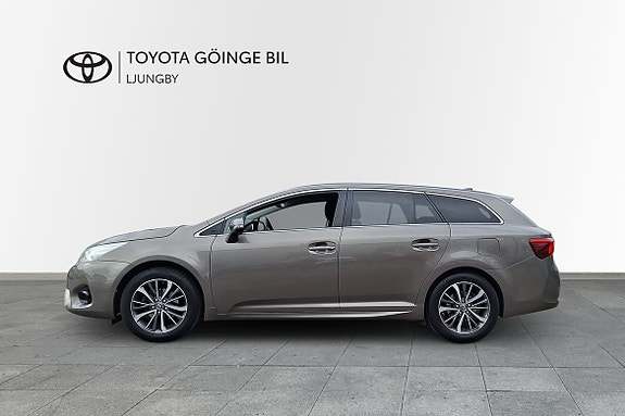Toyota Avensis 3 of 19