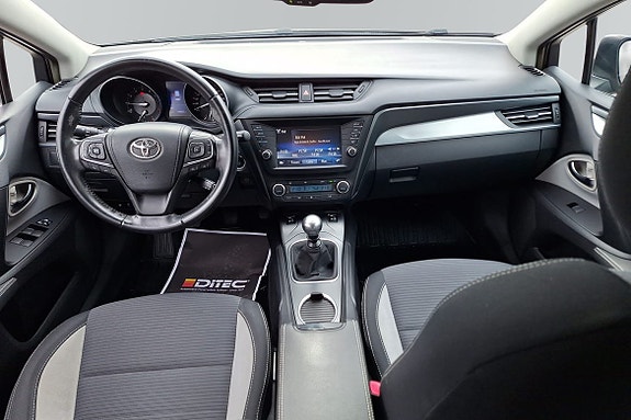 Toyota Avensis 8 of 19
