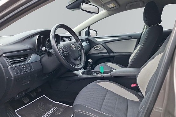 Toyota Avensis 12 of 19