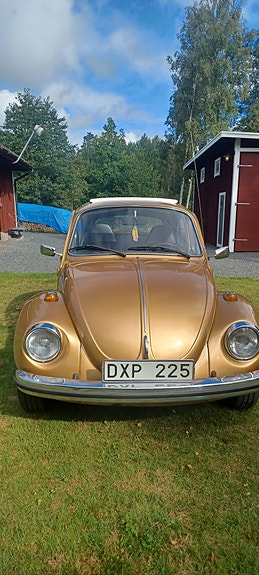 Volkswagen 1303 2 of 8