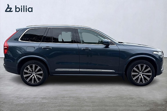 Volvo XC90 18 of 25