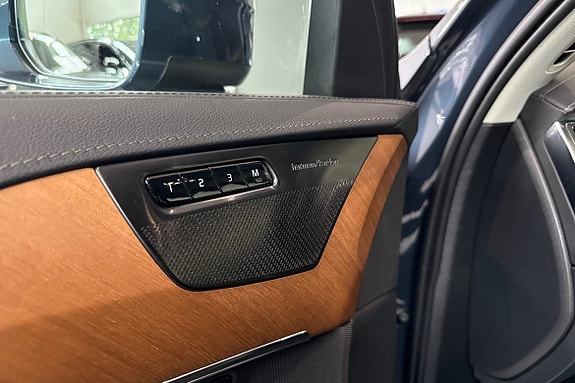 Volvo XC90 21 of 25