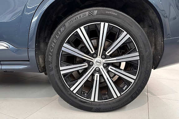 Volvo XC90 17 of 25