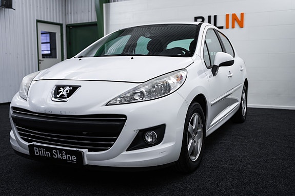 Peugeot 207 3 of 15