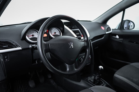 Peugeot 207 7 of 15