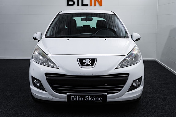 Peugeot 207 2 of 15
