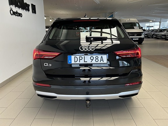 Audi Q3 6 of 26