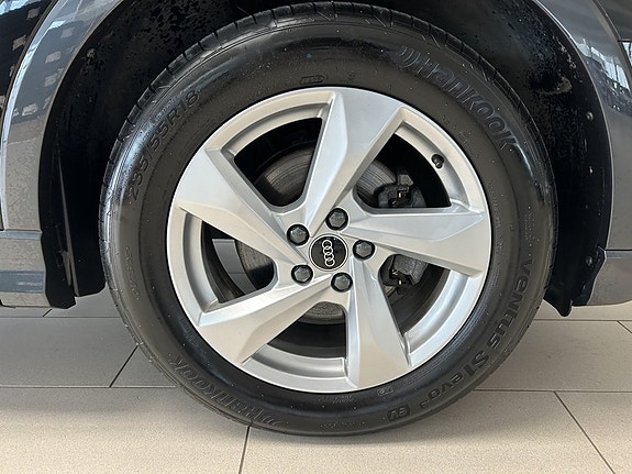 Audi Q3 25 of 26