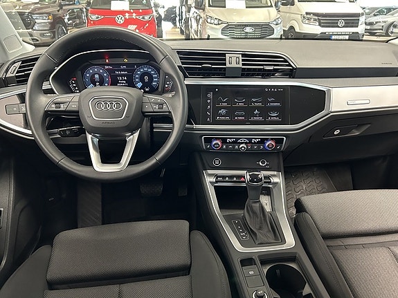 Audi Q3 13 of 26