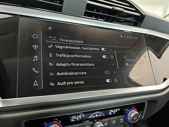 Audi Q3 19 of 26