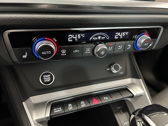 Audi Q3 22 of 26