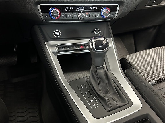 Audi Q3 23 of 26