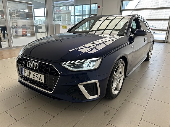 Audi A4 3 of 26
