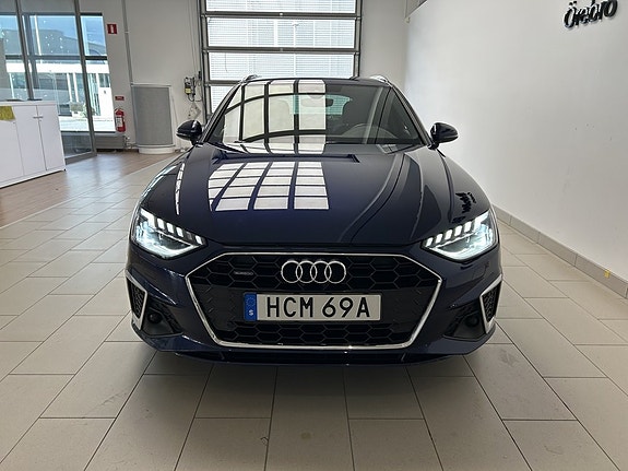 Audi A4 2 of 26