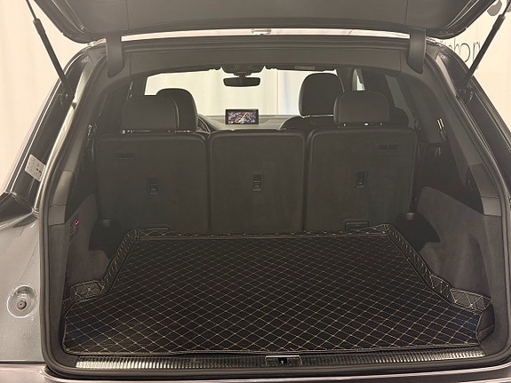 Audi Q7 16 of 16