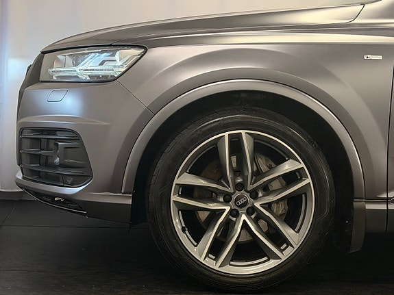 Audi Q7 6 of 16