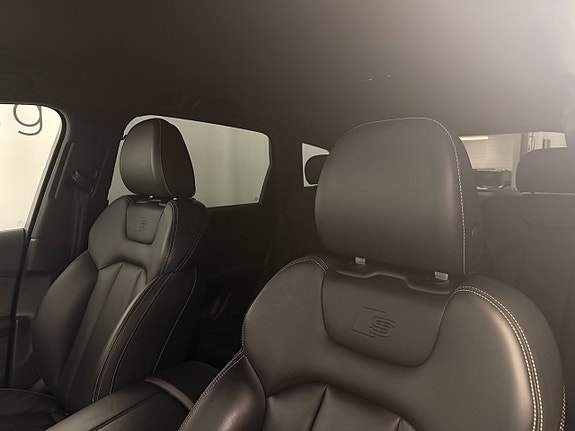 Audi Q7 9 of 16