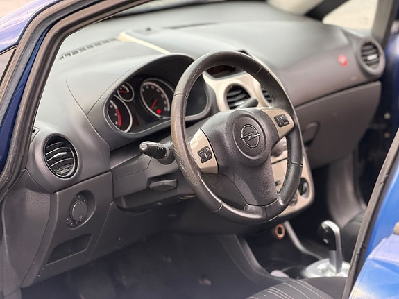 Opel Corsa 8 of 12