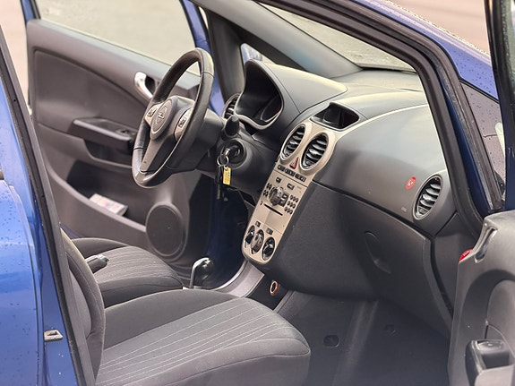 Opel Corsa 9 of 12