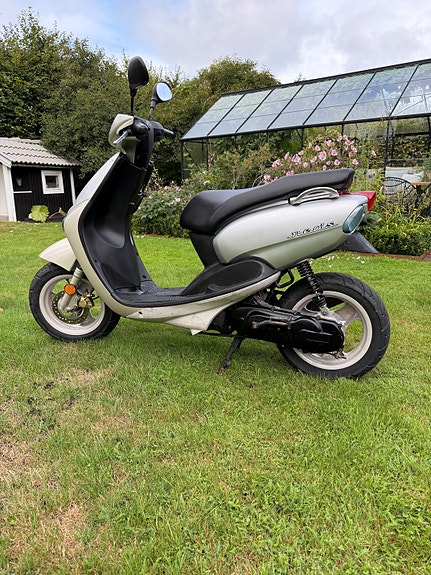 Yamaha Neos 4 of 5