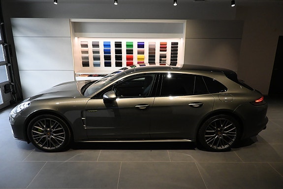 Porsche Panamera 4 4 of 30